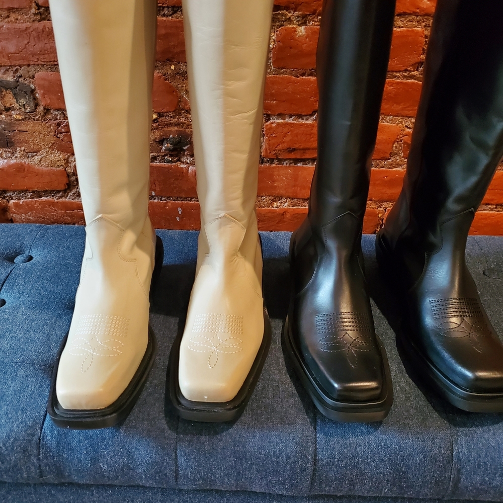 Aloha's size 39 tall boots